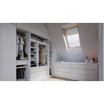 RoofLITE+ TRIO PINE | trä, pivåhängt, trippelglas takfönster