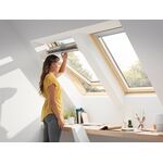 Pivåhängt takfönster VELUX GZL 1051 | 2-glas, klarlackat furu
