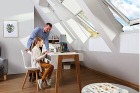 Takfönster FAKRO FTU-V U4