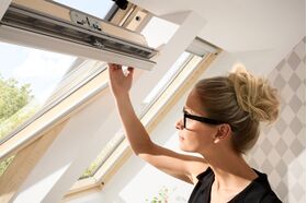 Pivåhängt takfönster VELUX GZL 1051 | 2-glas, klarlackat furu