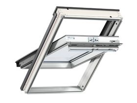 VELUX GGU 0068 | everfinish, centre pivot roof window with safe 3-glazing