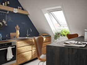 Topphängt takfönster VELUX GPU 0068 | 3-glas, Everfinish (träkärna med vitt hölje i polyuretan)