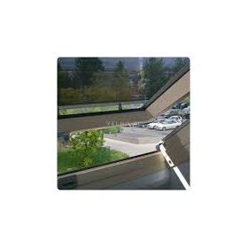 Netzmarkize AMZ Z-Wave von FAKRO - Hitzeschutz durch Reflexion der Sonnenstrahlung