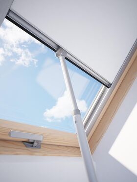 Teleskopstav för fönster och gardiner